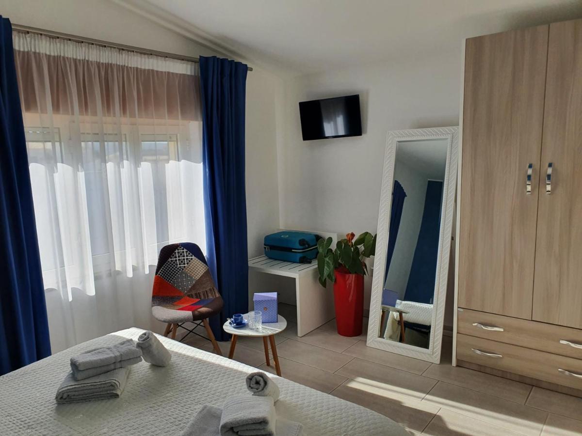 Blue Velvet Rooms Tortoli Exterior photo