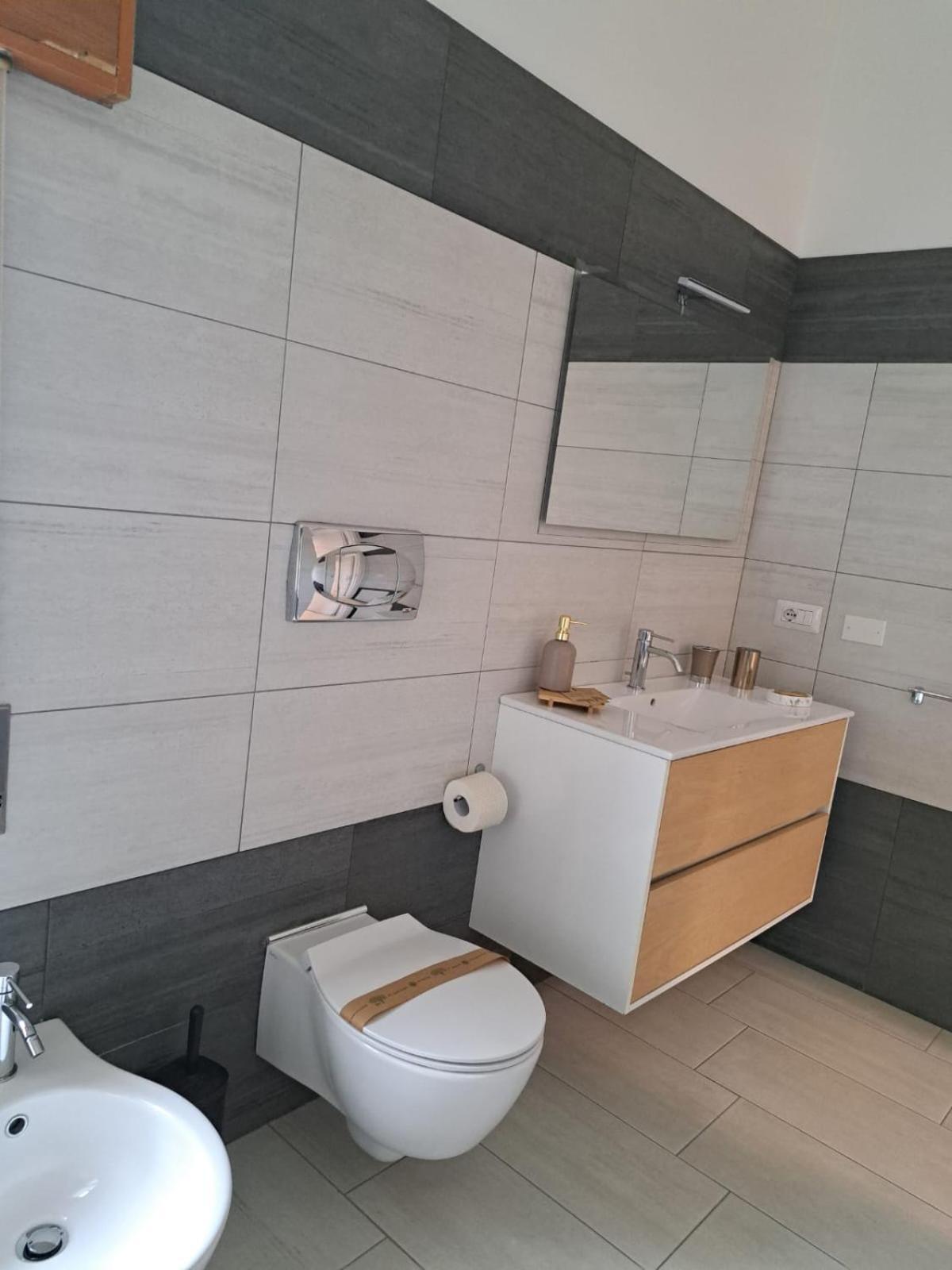 Blue Velvet Rooms Tortoli Exterior photo