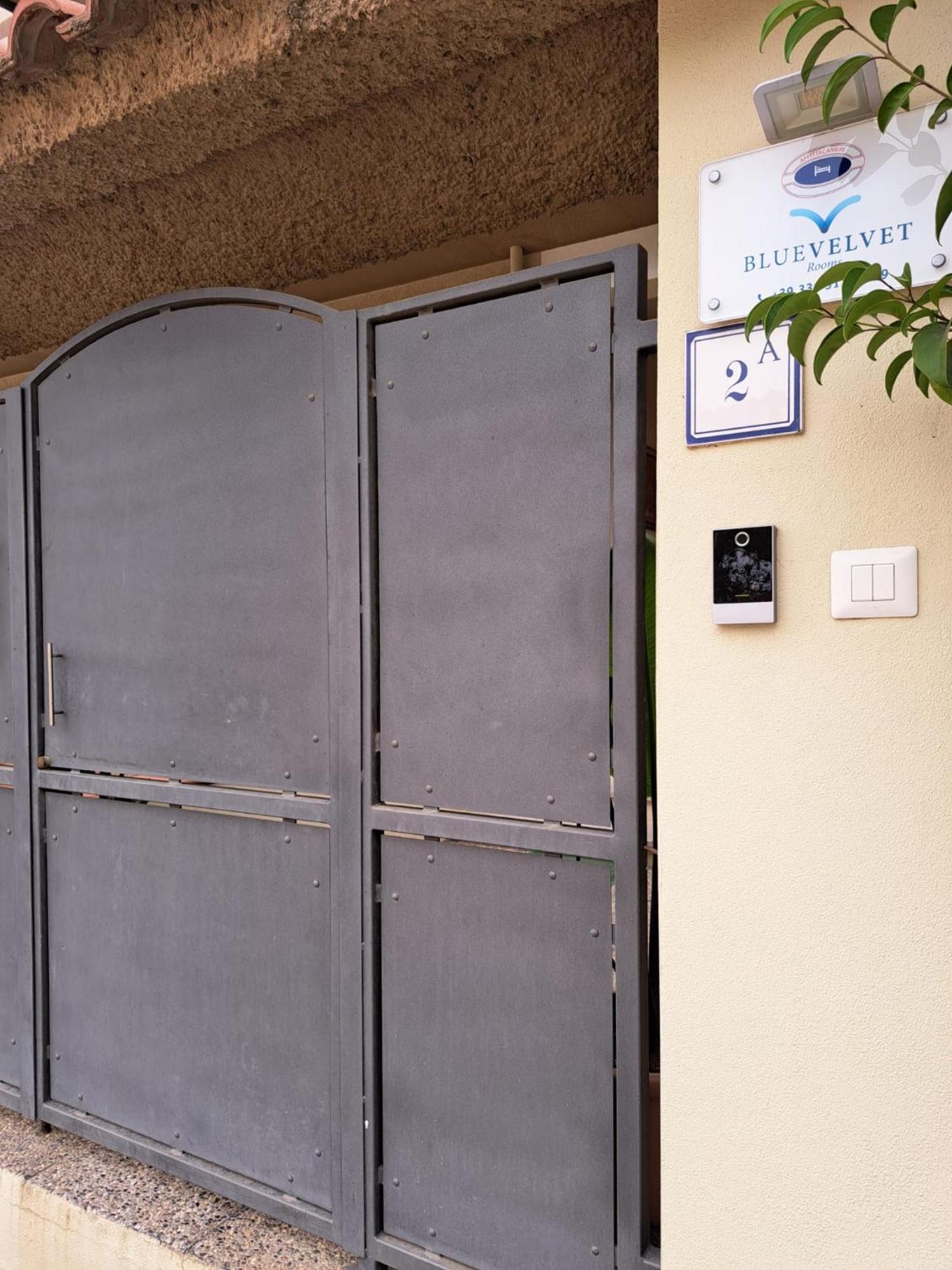 Blue Velvet Rooms Tortoli Exterior photo
